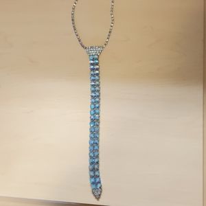 Tie necklace diamonds